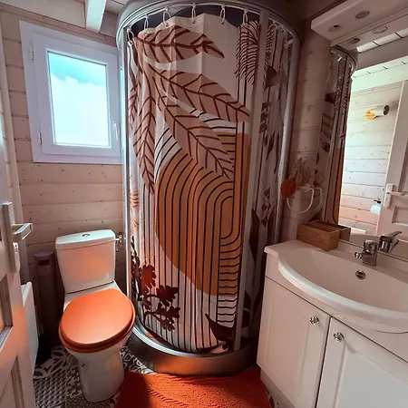 Stone & Bamboo Gassin