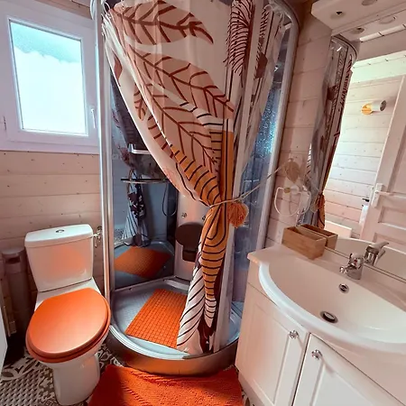 Stone & Bamboo Chalet Gassin
